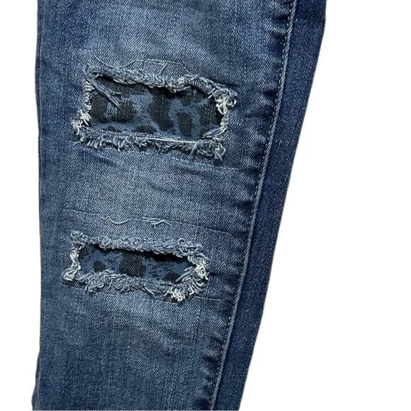 KANCAN Jeans Womens Size 5/26 Distressed Patch Leopard Cheetah Print - Picture 4 of 6